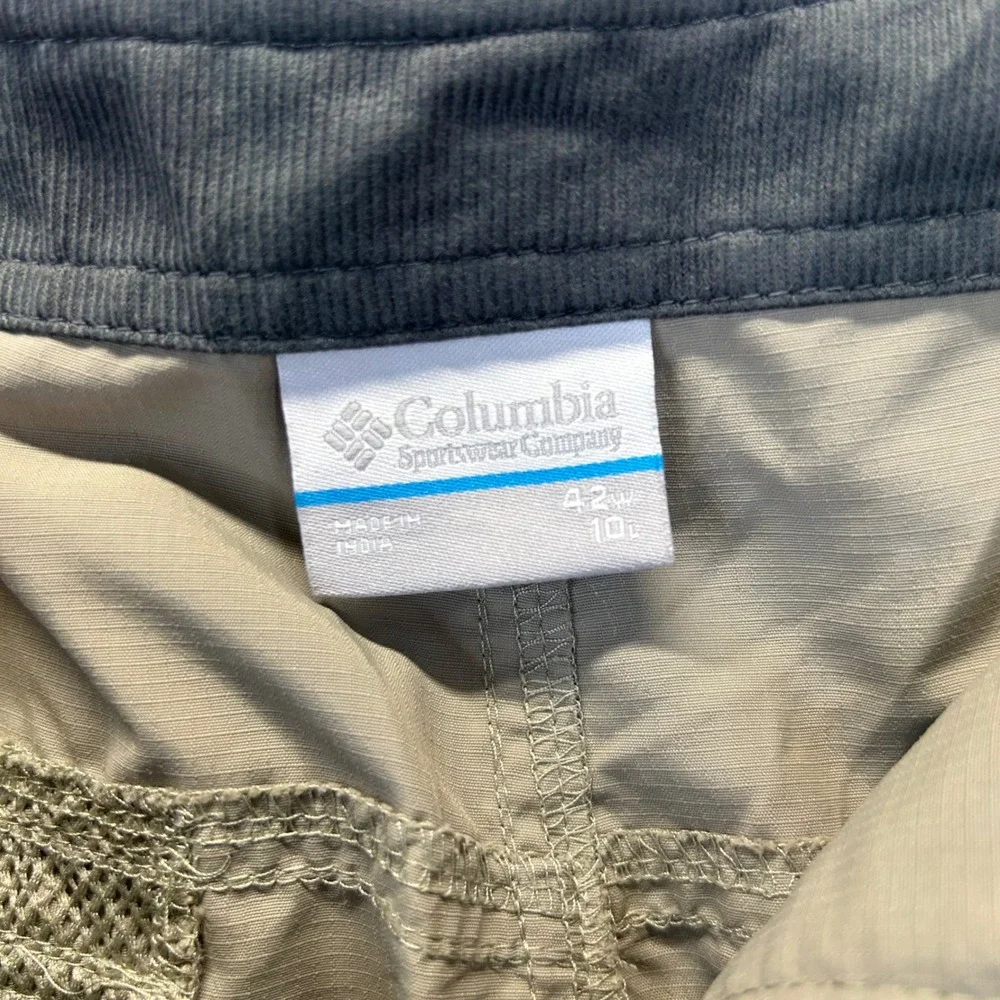 Columbia Silver Ridge Cargo Shorts Mens 42 Tan Khaki Hiking Fishing AM4084